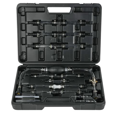 scheminis dyzelinio automobilio kuro sistemos pavaizdavimas su kuro siurbliais ir purkštukais