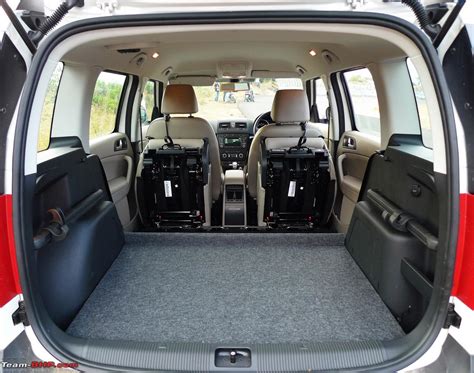 Interior photo of Skoda Yeti, highlighting adjustable rear seats