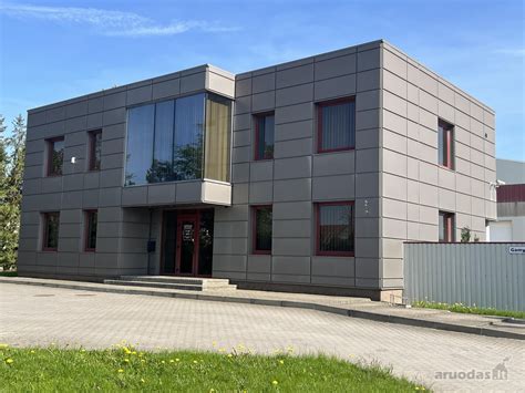 Nuotrauka, vaizduojanti modernų Bosch gamyklos ar biuro pastatą