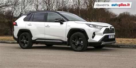 Naujausio Toyota RAV4 modelio nuotrauka