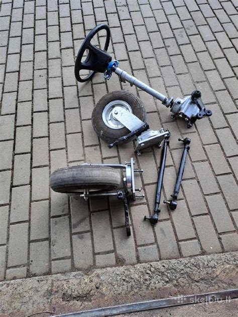 Vairo kolonėlės dalys restauravimo procese