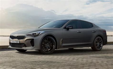 Kia Stinger sportinio sedano dizaino detalės