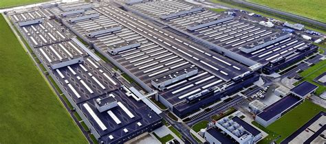 Fotografija: Mercedes-Benz gamykla su Siemens technologijomis