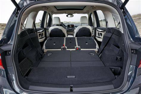 Detailed diagram of BMW 2 Series Gran Tourer interior showing flexible seating and cargo configurations