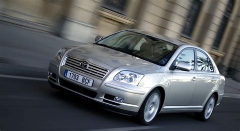 Toyota Avensis T25 facelift modelio interjeras