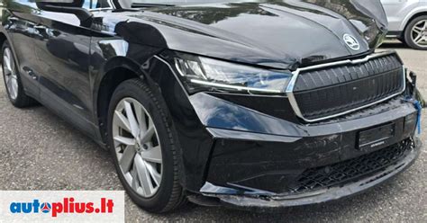 Skoda automobilių modelių palyginimo infografika
