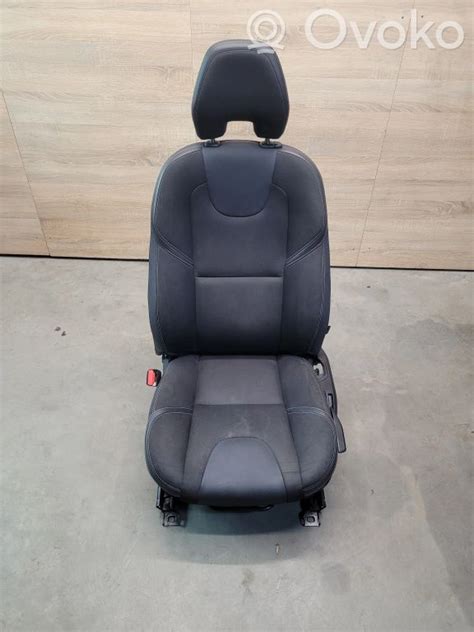 Erdvi antros eilės sėdynė „Volvo XC90“ su individualiu reguliavimu