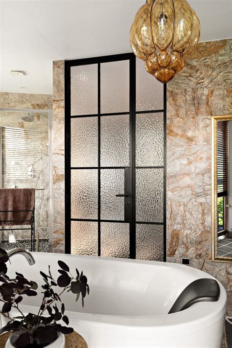 Infografika su skirtingų įmonių tipų ir profilių pasiskirstymu komercinių automobilių nuomos rinkoje.