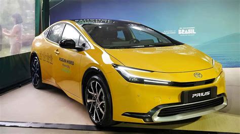 Toyota Prius hibrido ir „plug-in“ hibrido palyginimas