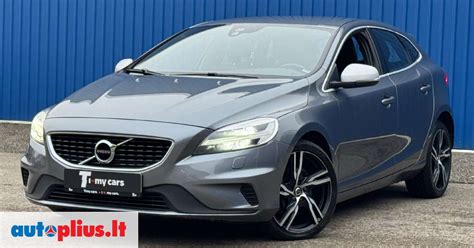 Volvo V40 hečbekas, demonstruojantis modernų dizainą ir kompaktiškumą