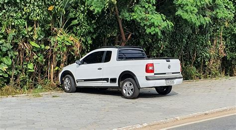 Volkswagen Saveiro pikapas. Brazilijoje tai - lengvasis automobilis, Lietuvoje - sunkvežimis.