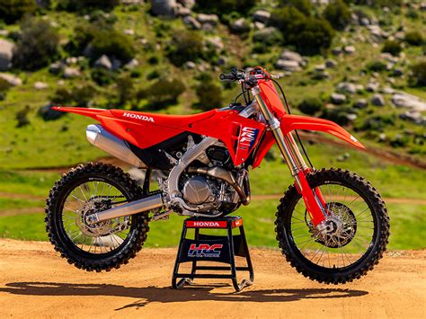 Honda CRF450R evoliucijos vaizdas
