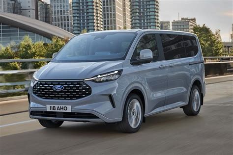 Ford Tourneo Custom interjeras su lanksčiomis sėdynių konfigūracijomis