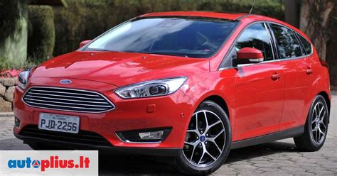 Nuotrauka, iliustruojanti tvarkingai sandėliuojamas automobilių detales