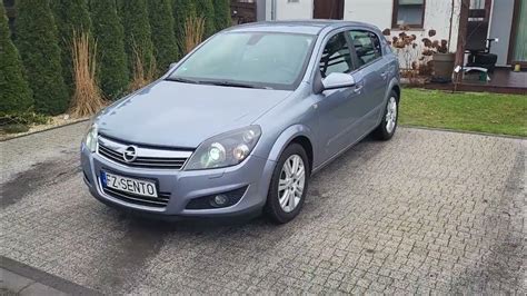Opel Astra H Cosmo interjeras su odiniu vairu ir spalvotu ekranu