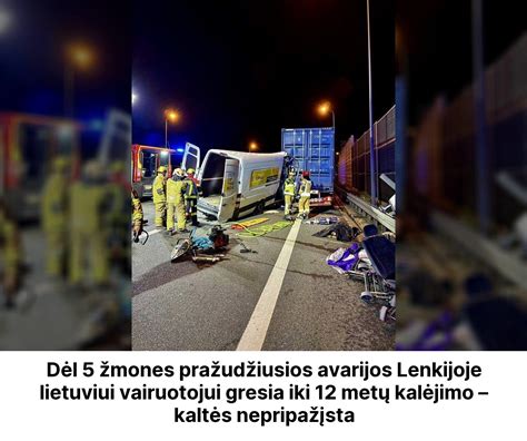Tematinė nuotrauka, vaizduojanti avarijos vietą arba liūdinčius žmones