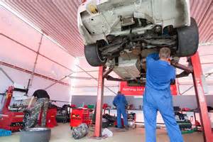 automobilių remonto dirbtuvių vaizdas