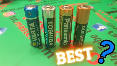 Teminė nuotrauka su įvairių gamintojų (Panasonic, Varta, Duracell) AAA akumuliatorių pakuotėmis