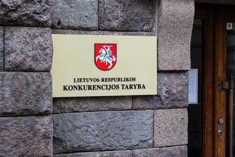 Infografika, vaizduojanti Lietuvos kino teatrų rinkos dalyvius ir pagrindinius Konkurencijos tarybos tyrimų etapus