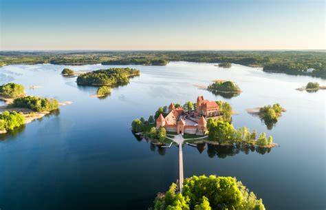 Vizualinis įvadas į pilką odinį saloną ir jo atnaujinimo procesus