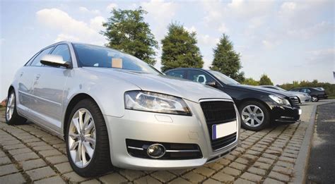 Automobilių dalių konteineriai po kratų