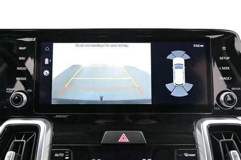kia sorento atbuline kamera ekranas