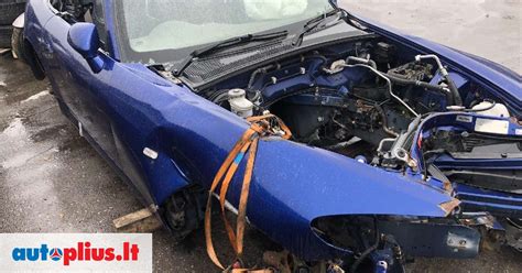 autoservisų tinklai ir detalių asortimentas žemėlapio iliustracija