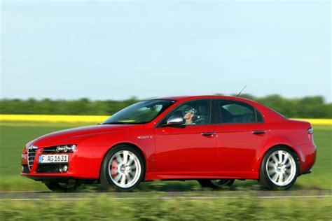 Alfa Romeo 159 interjero ir prietaisų skydelio evoliucija (prieš ir po 2008 m. atnaujinimo)