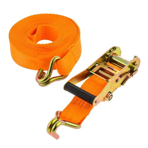 Nuotraukos, iliustruojančios saugų krovinio tvirtinimą priekaboje