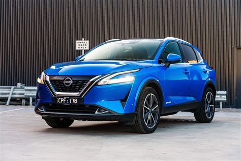 Infografika: Nissan Qashqai e-POWER sistemos veikimo principas