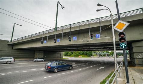 Avarijos vieta Karaliaus Mindaugo prospekte ties M. K. Čiurlionio tiltu