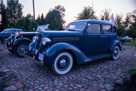 Senovinių automobilių paroda Lietuvoje
