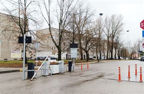 automobilių stovėjimo aikštelėje esančios avarijos vieta