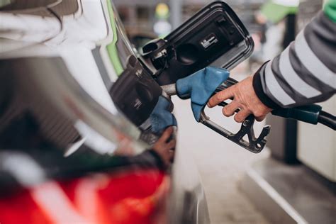 Benzino degalinės rezervuarų sistema po žeme