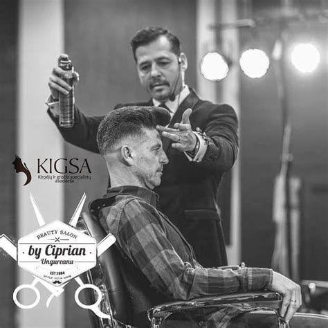 scheminė diagramma, iliustruojanti automobilių pastebėjimo skirtumą su įjungtais ir išjungtais dienos žibintais skirtingomis oro sąlygomis