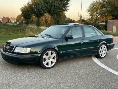 Audi 100 (C4) su pavaizduota silpna pakaba