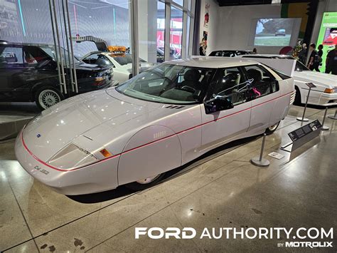 Istorinė Ford Probe iliustracija
