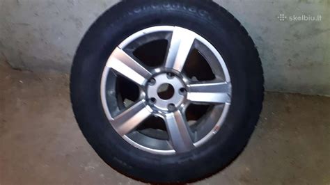 Automobilio ratas su stabdžių sistema