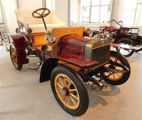 Istorinė nuotrauka: Laurin & Klement Voiturette A automobilis