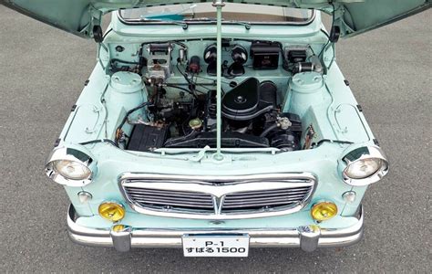 Istorinė Subaru 1500 nuotrauka