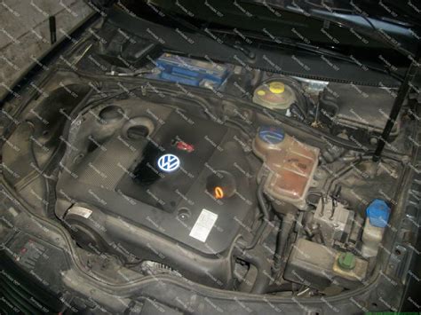 VW Passat B5 variklio skyrius su generatoriaus diržu