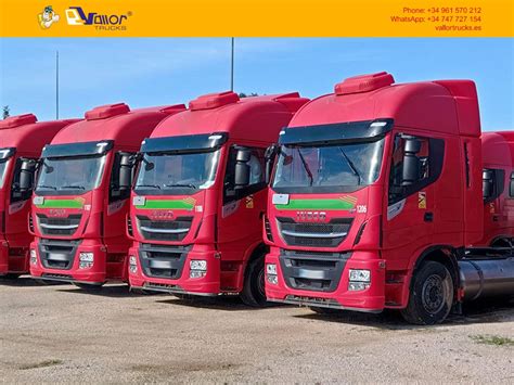 IVECO Stralis Hi-road LNG vilkikas su dujų bakais