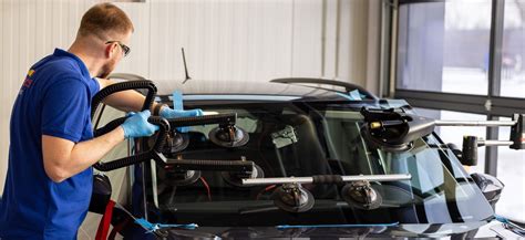 Skirtingų tipų automobilio stiklo palyginimas
