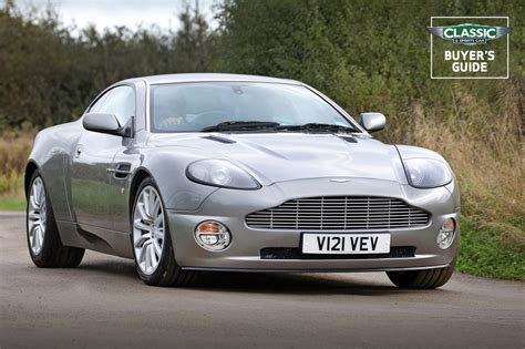 Aston Martin V12 Vanquish arba DB7 modelis