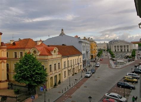 Tematinė nuotrauka, vaizduojanti išsinuomotą automobilį Belgrado centre
