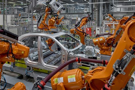 automobilių gamyklos nuotrauka