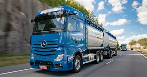 Infografika: FMS ir CAN magistralės sąveika transporto priemonėje, duomenų srautai