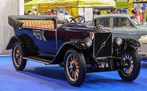 Pirmasis „Volvo ÖV 4“ automobilis