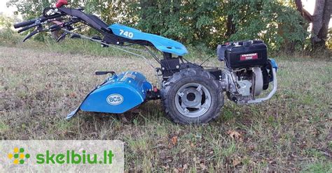 Dyzelinis motoblokas su plūgu ariantis didelį žemės plotą