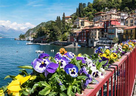 Komo ežero panorama Italijoje